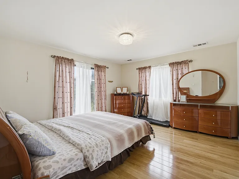 10060 Tujunga Canyon Blvd — Photo 15