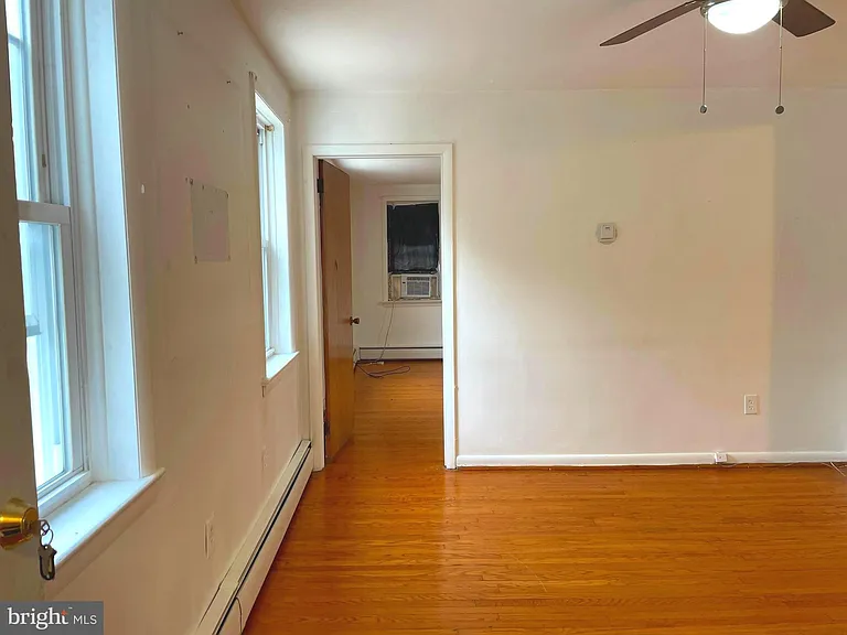 6649 Hegerman St — Photo 10