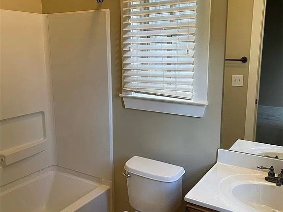 5th image of 101 W Lane Dr Unit 1215