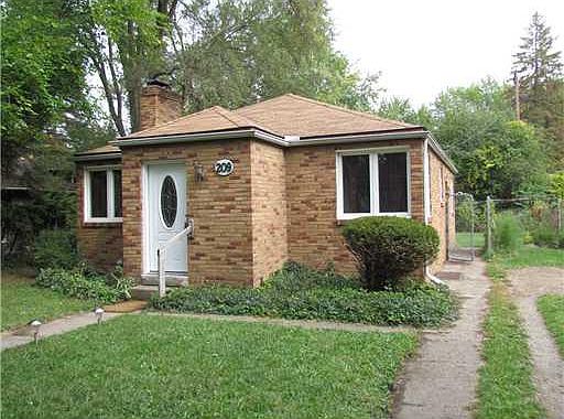 1st image of 209 S Wallace Blvd