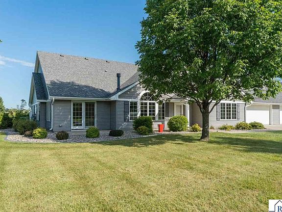 3rd image of 749 Grayhawk Cir