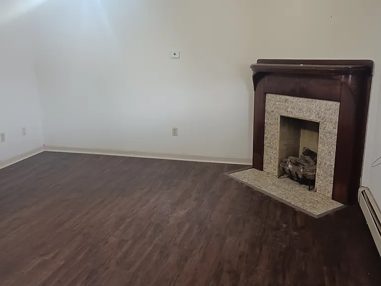 3152 Main St #1 — Photo 4