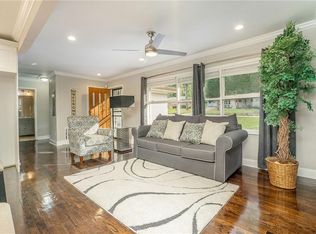 3197 Pinehill Dr, Decatur, GA 30032