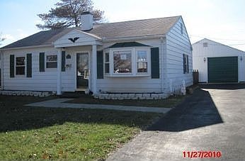 1st image of 826 Donora Dr