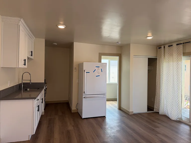 436 Roosevelt Ave — Photo 4