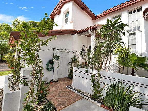 5th image of 20990 SW 83rd Ave
