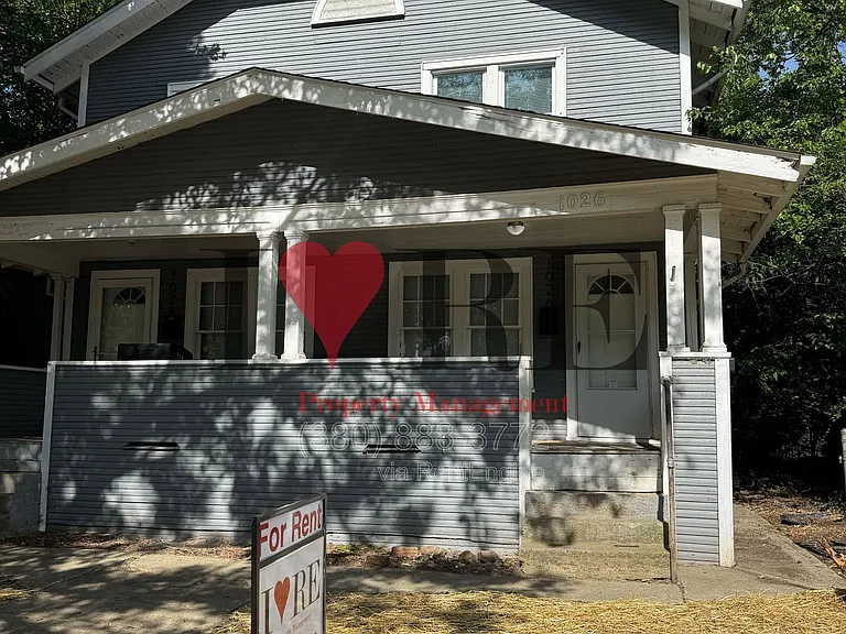 1026 Ellsworth Ave — Photo 2