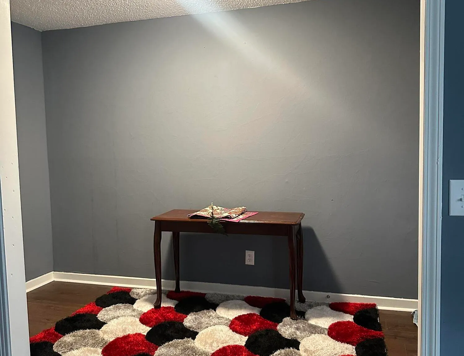3 bed, 2.0 bath, 1779 sqft, $1,300 — Photo 3