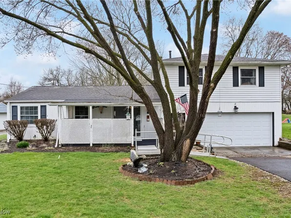 2086 Vincent Dr, Brunswick, OH 44212