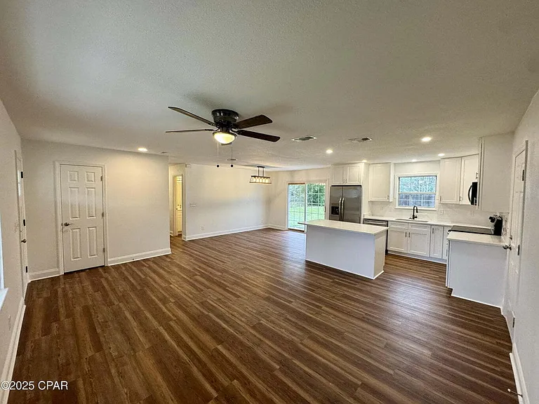 312 Missouri Ave — Photo 4