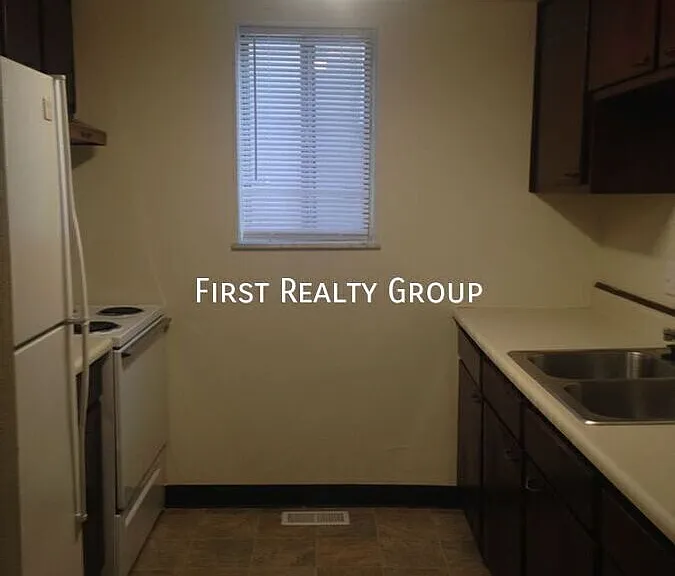 737 Wilmington Ave #7 — Photo 3