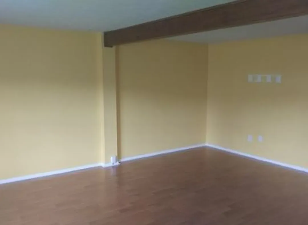 3 bed, 1300 sqft, $1,925 — Photo 3
