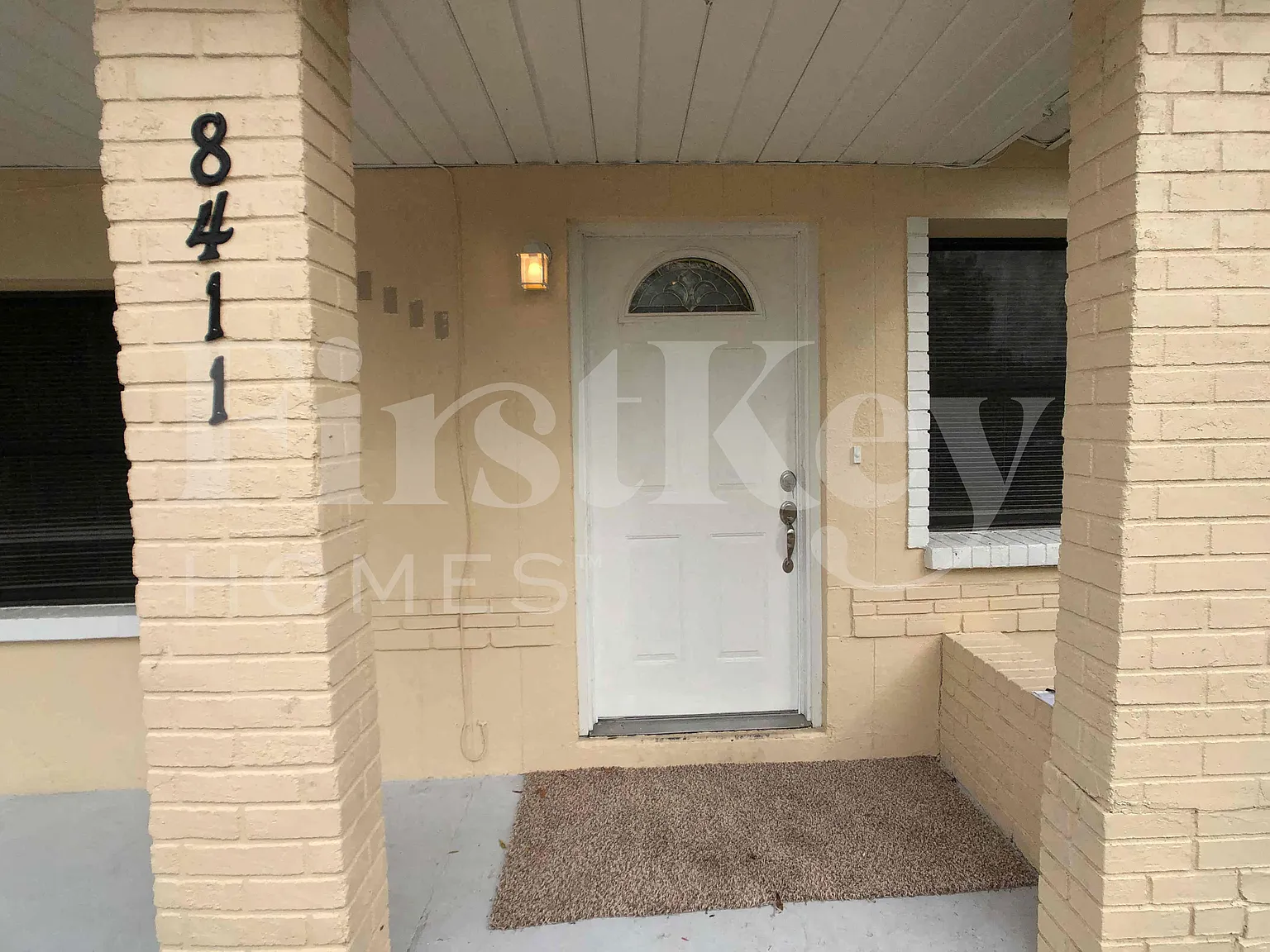 3 bed, 2.0 bath, 1233 sqft, $2,675 — Photo 2