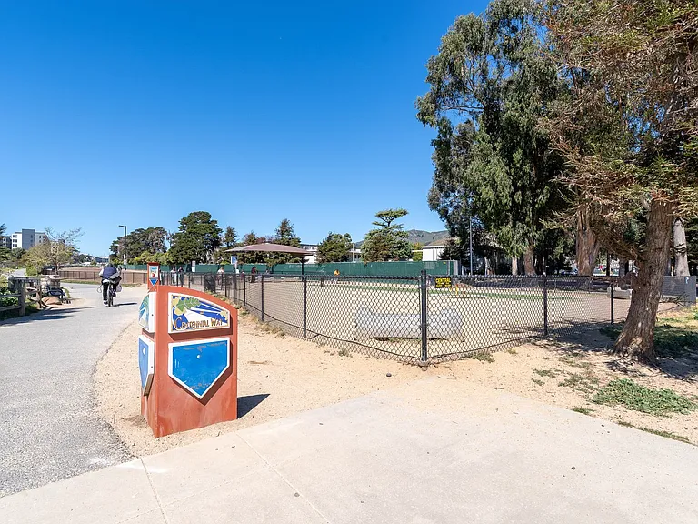 Parklane — Photo 21
