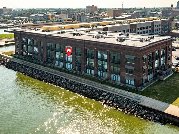 2nd image of 401 W Shoreline Dr Unit 267