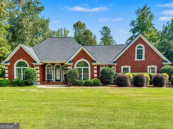 384 Lakemere Ln NW, Milledgeville, GA 31061