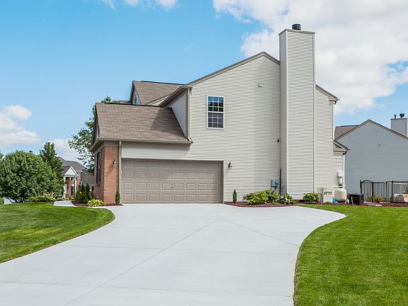 2nd image of 4545 Brighton Cir