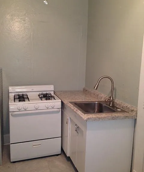 Kitchen 1