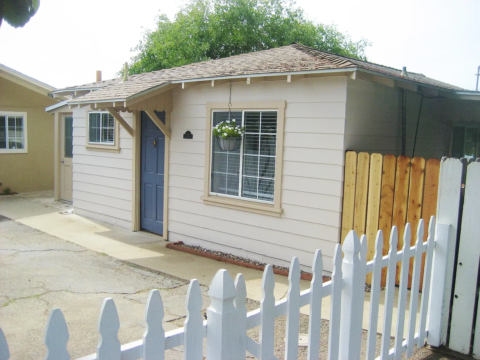 1 bed, 600 sqft, $1,800 — Photo 2