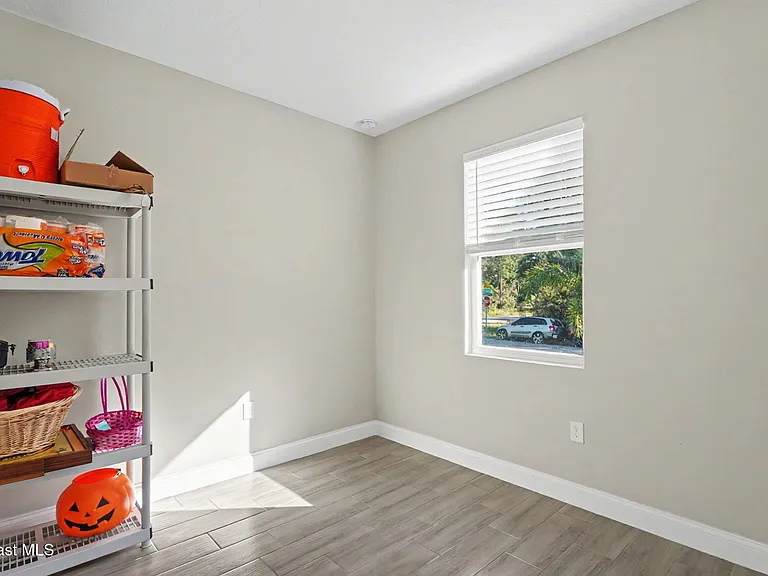 1835 Eugenia Ct NW — Photo 24