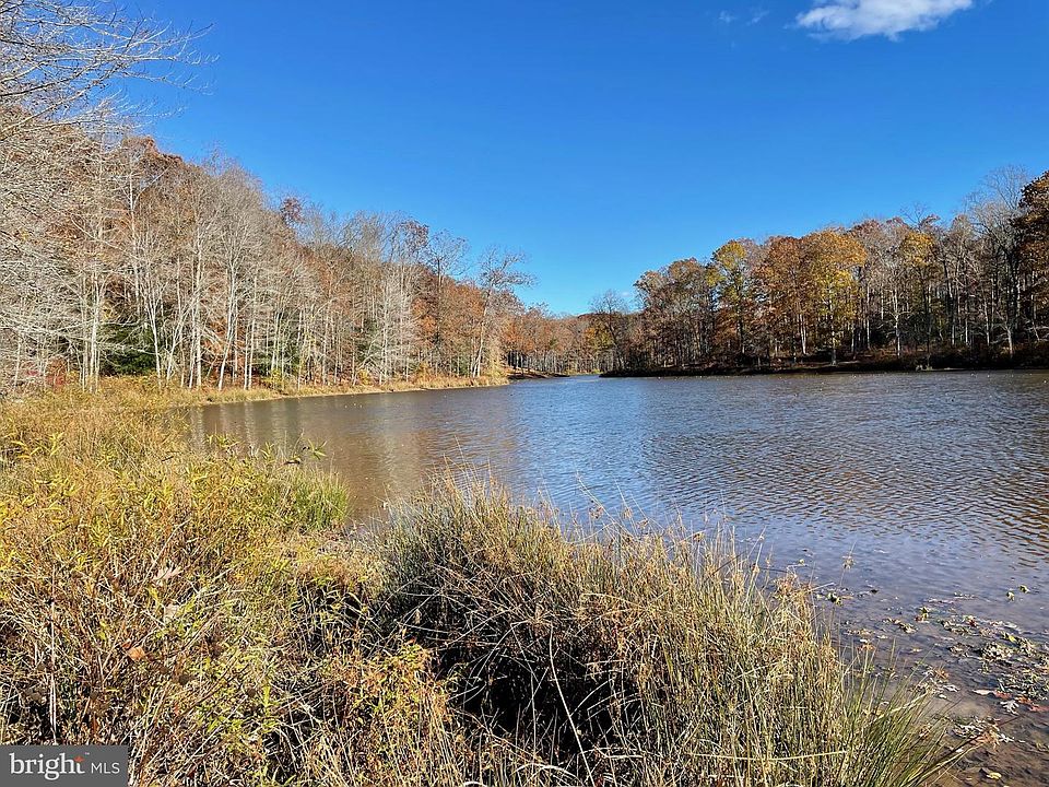 1st image of 3 Piney Branch Rd #4