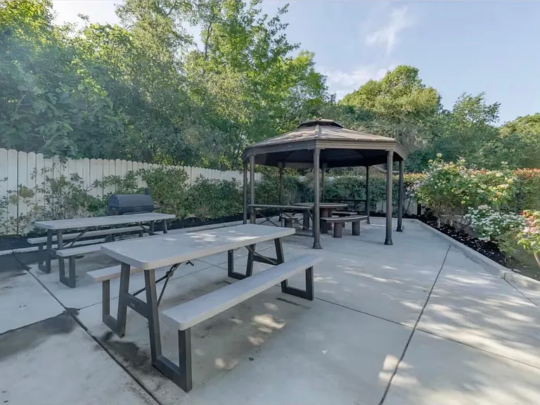 5030 Walnut Ave #6 — Photo 9