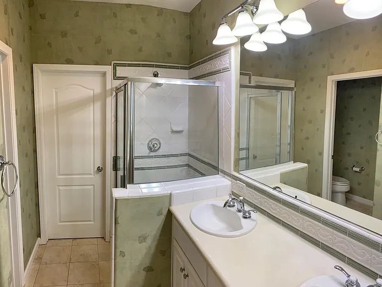 10088 Imperial Ave — Photo 11