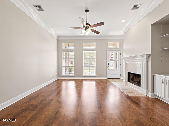 4th image of 412 Crest Cir