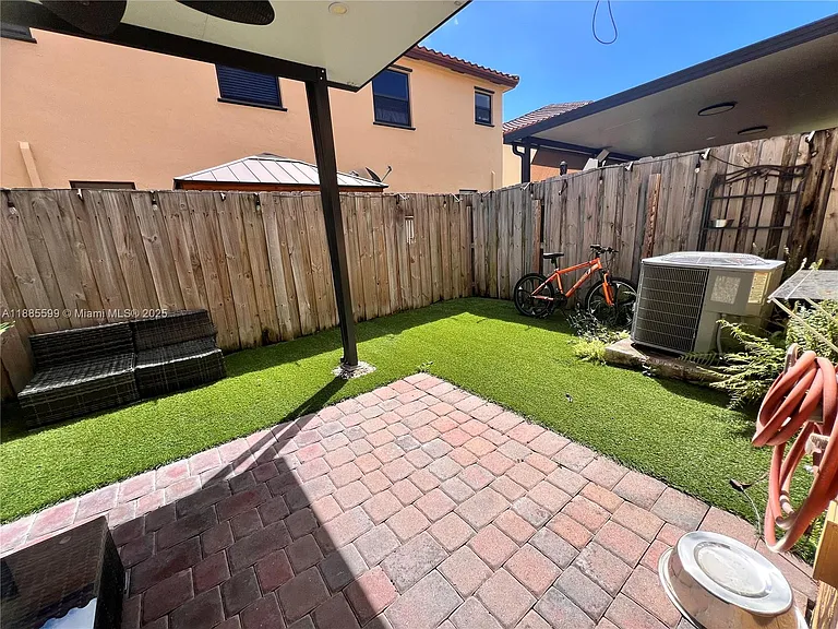 159 SE 34th Ave — Photo 19
