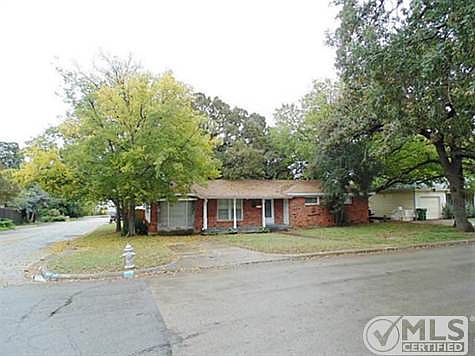 1st image of 556 Norwood Dr
