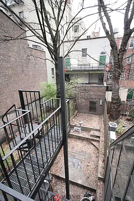 Rented by Wave Real Estate Group | media 29