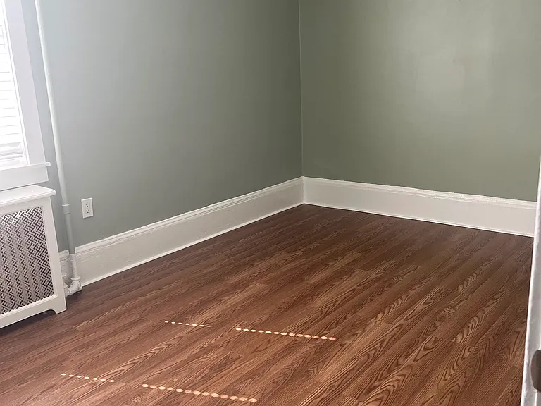 39 Manning Ave #2 — Photo 5