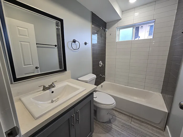 3527 1/2 Percy St #1/2 — Photo 9
