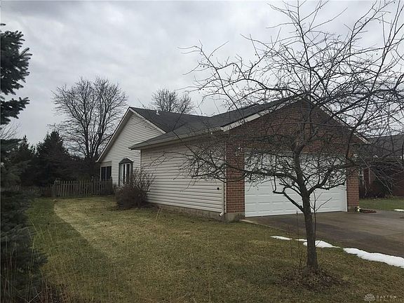 2nd image of 108 Brumbaugh Ct