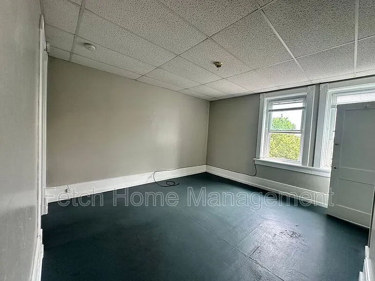 115 S 10th St #3 — Photo 9