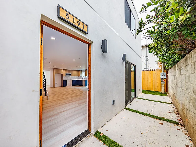2026 Luxury 3, 4 & 5 Bed Townhomes — Photo 32