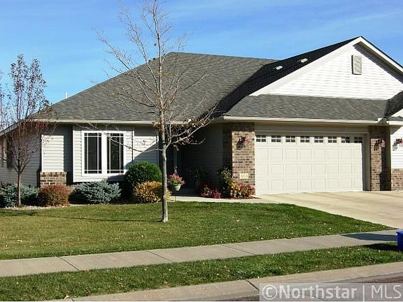 2nd image of 413 Flag Blvd NE