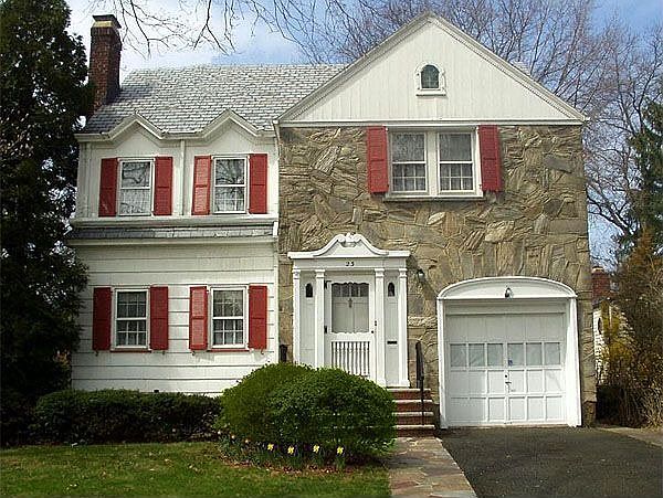 Large Property, Great Neighborhood 