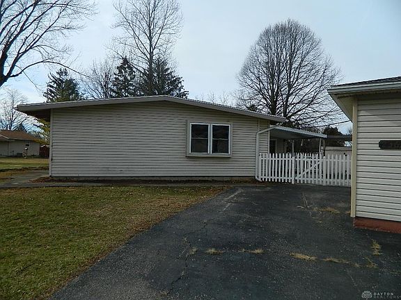 3rd image of 2361 Kingswood Dr W