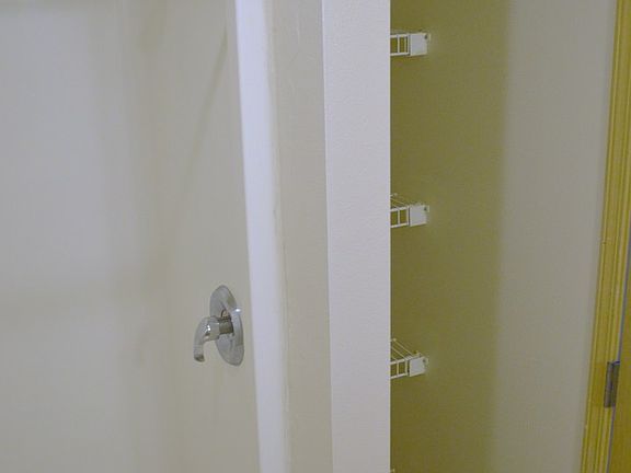 5th image of 739 Jackson St W APT 13