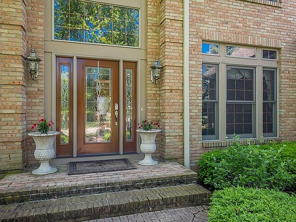 3rd image of 5867 Heritage Lakes Dr