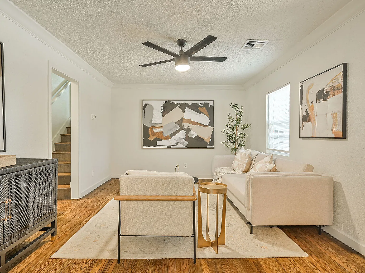 4 bed, 1349 sqft, $1,645 — Photo 4
