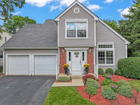 382 Newberry Dr, Elk Grove Village, IL 60007