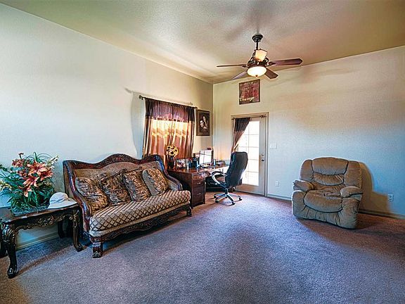 3rd image of 1601 E Los Olivos Dr