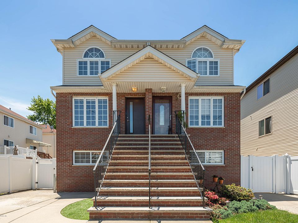 1st image of 8 Hempstead Ave