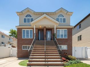 8 Hempstead Ave, Staten Island, NY 10306