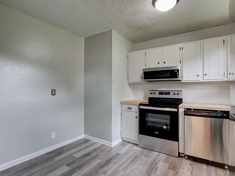 729 Welsey Dr — Photo 23