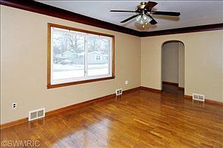 4th image of 1026 1st St