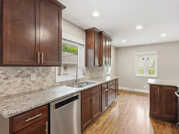 12 W 104th St, Minneapolis, MN 55420