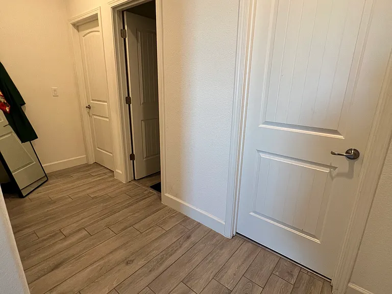 2 bedrooms upstairs with walk in closets
